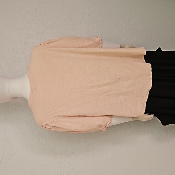 3/$30 FREE PEOPLE Creamy Light Peach Ruched Sleeve Textured Cotton Linen Top - Picture 5 of 10
